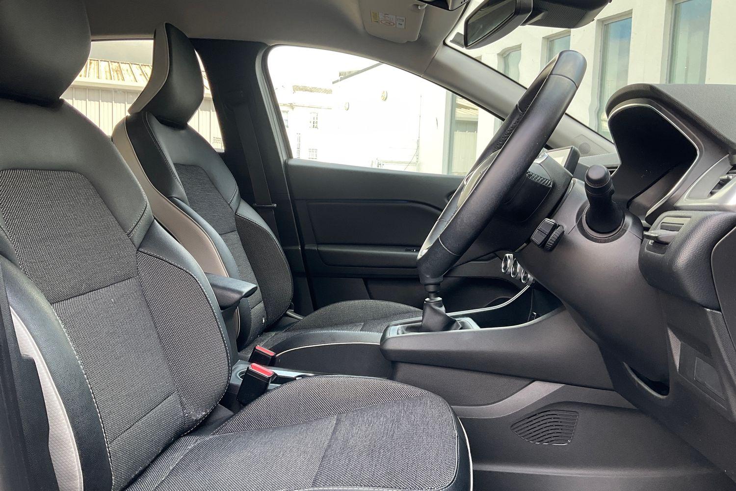 Renault CAPTUR Photo 16