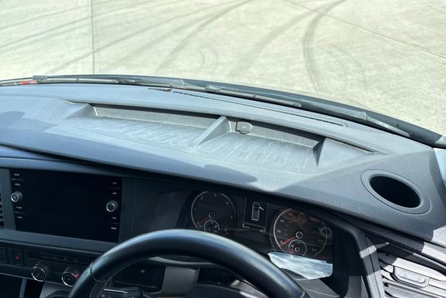 VOLKSWAGEN Transporter Photo 38