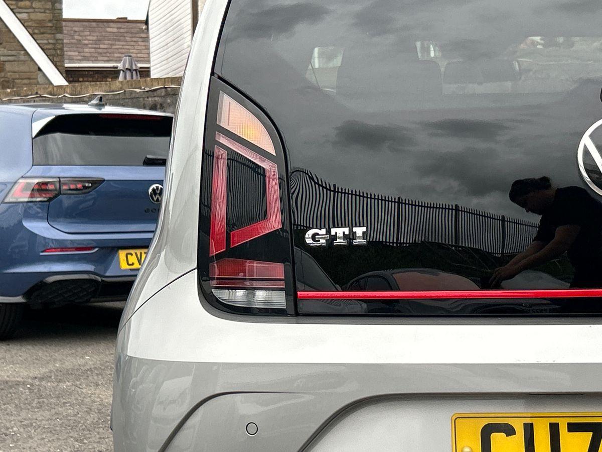 Volkswagen up! Photo autoimg-e701e692fbf206455441e45e2cbfcf5a2fd242d0.jpg