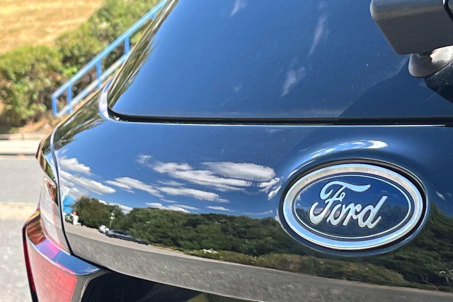 Ford FIESTA Photo 39