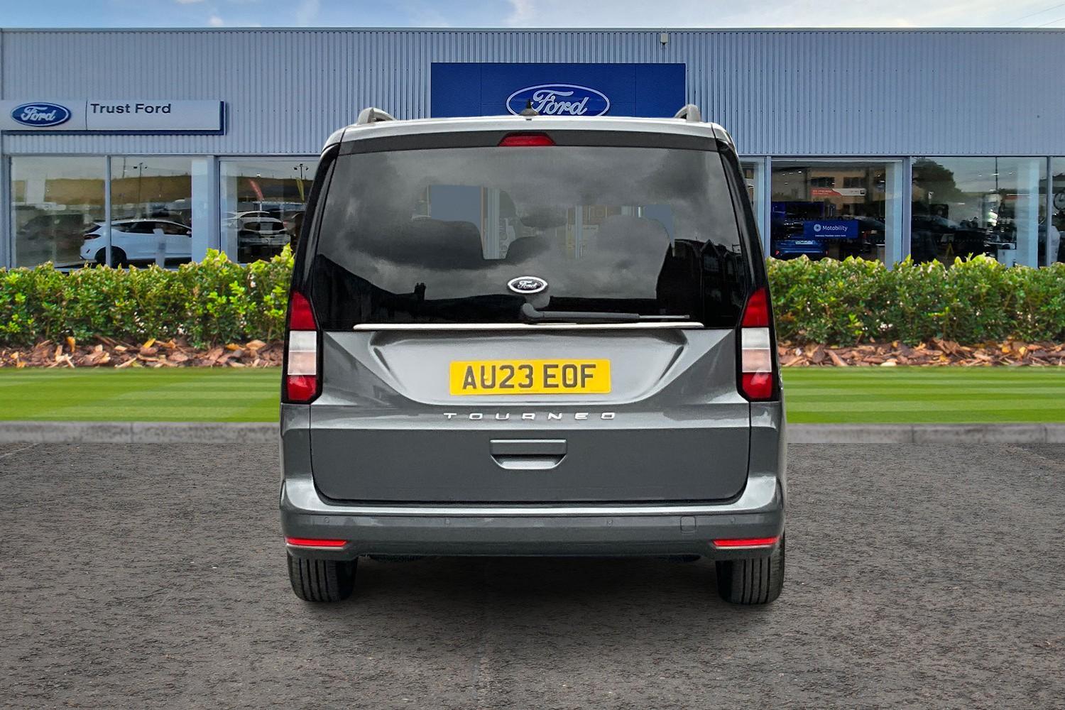 Ford TOURNEO CONNECT Photo 6