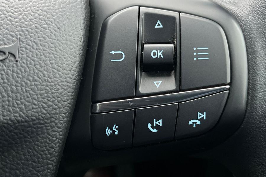 Ford Focus Photo autoimg-e70d032660b584f005d74e0c06a9e7e6718c54f4.jpg