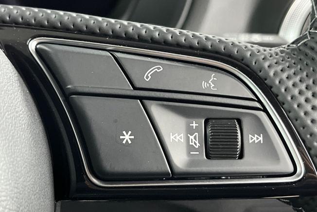 AUDI Q2 Photo 17