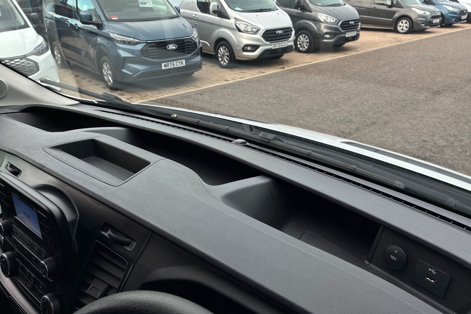 Ford TRANSIT Photo 32