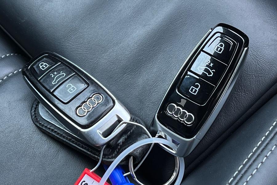 Audi E-TRON Photo autoimg-e716d7f954f5fb2c8336c7ef2ea611fd6854e3fa.jpg
