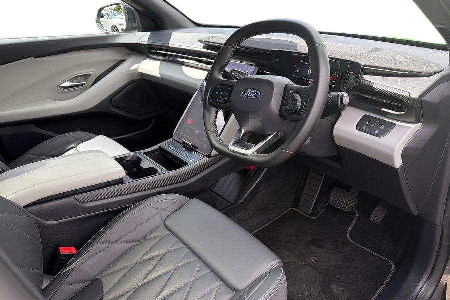 Ford Explorer Photo autoimg-e718aff2664239bdc28033a08f9d71d16200354b.jpg