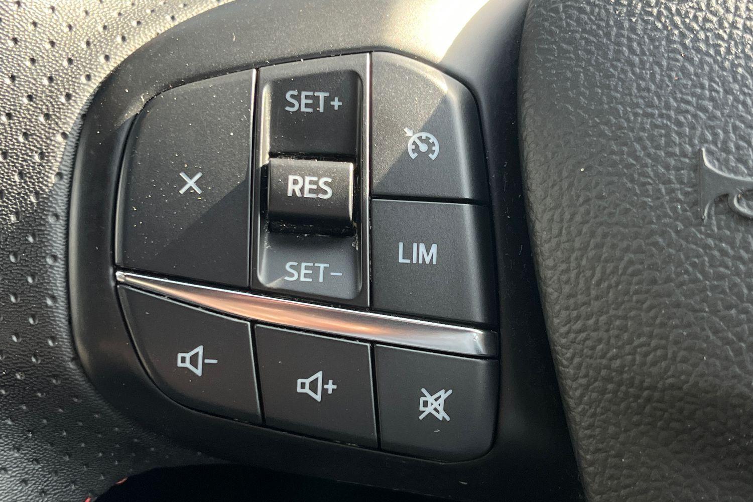 Ford KUGA Photo 24