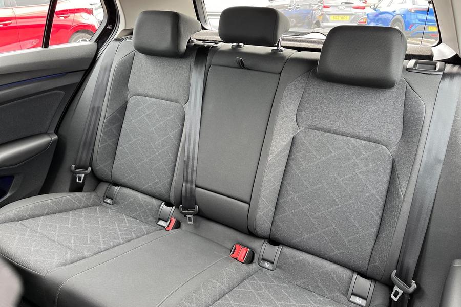 Volkswagen Golf Photo autoimg-e71b047b1ff26d650cd4a31ff633c17db95c6614.jpg