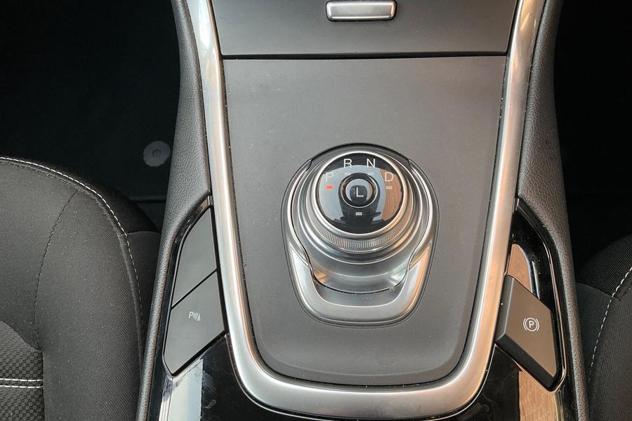 FORD GALAXY Photo autoimg-e72149bbe123401df8af0e800d9a4755b10ee337.jpg