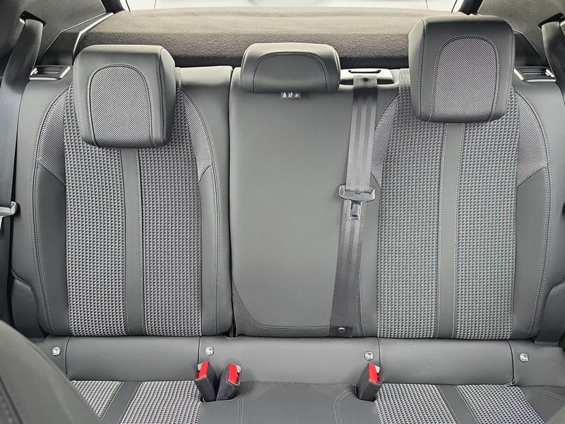 Used Peugeot E-2008 KR72UKS 29