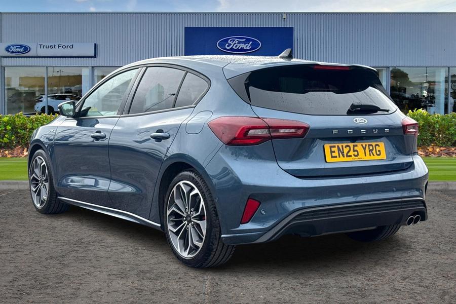 FORD FOCUS Photo autoimg-e723ba22892728a4d92eec91cd09820cc0cab8ce.jpg