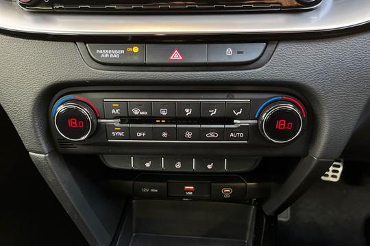 Kia Ceed Photo autoimg-e726f893f1ec48a1b3cb5e0bf18628bd877cac69.jpg
