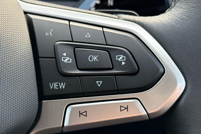 VOLKSWAGEN Tiguan Photo 17
