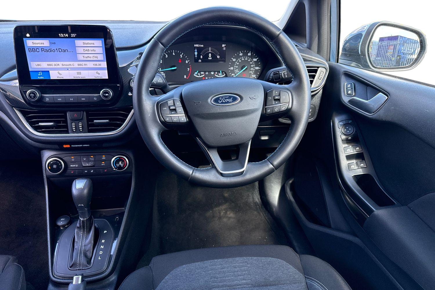 Ford Fiesta Photo 10