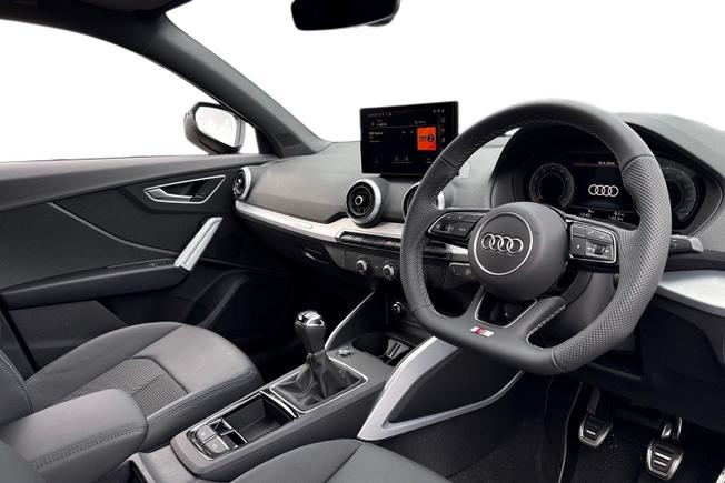 AUDI Q2 Photo 6