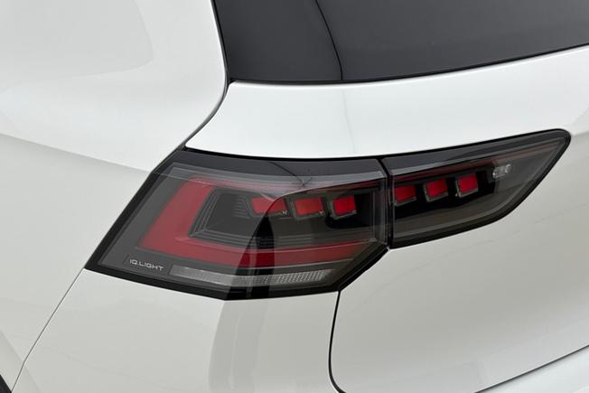 VOLKSWAGEN Golf Photo 18