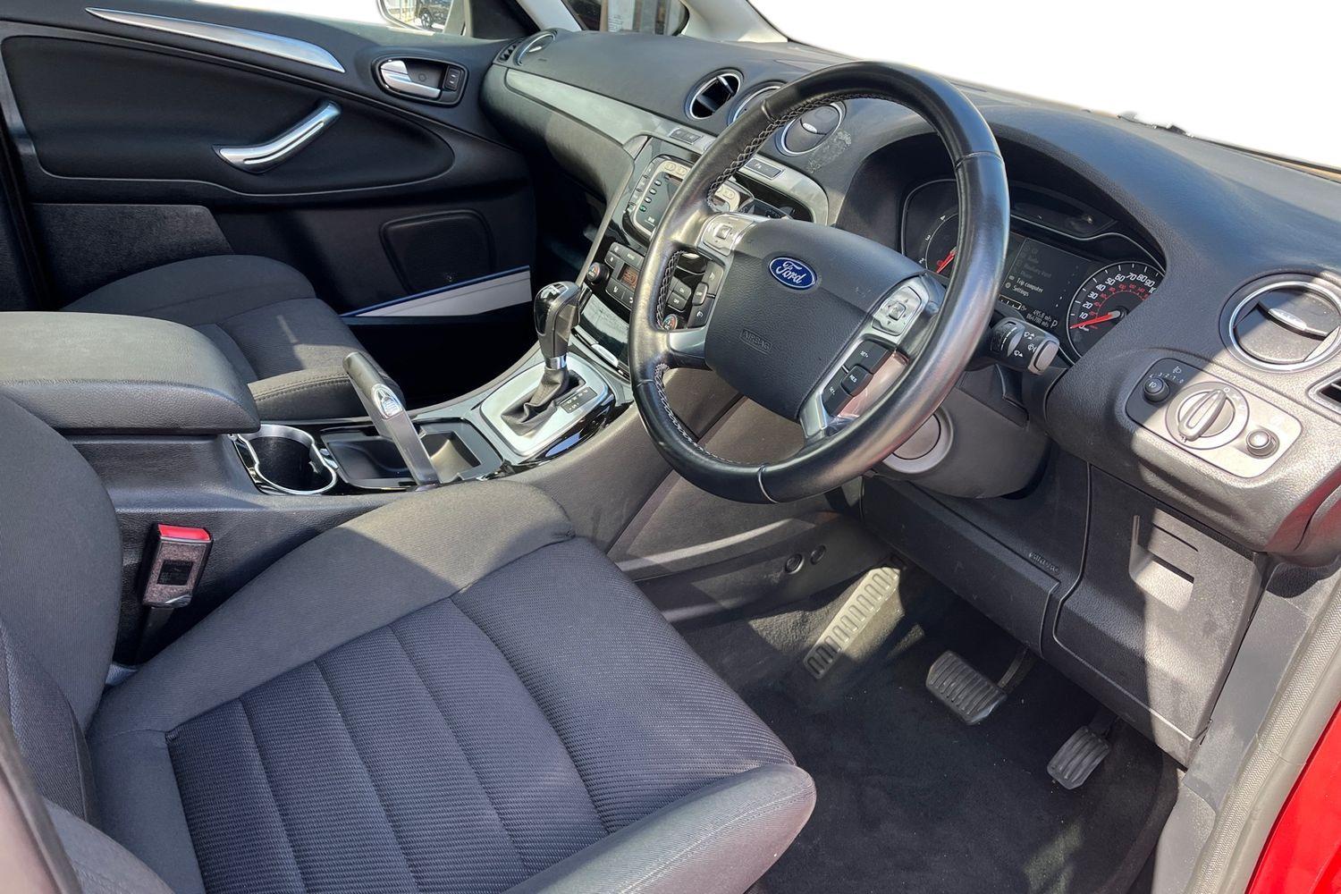 Ford S-Max Photo 8