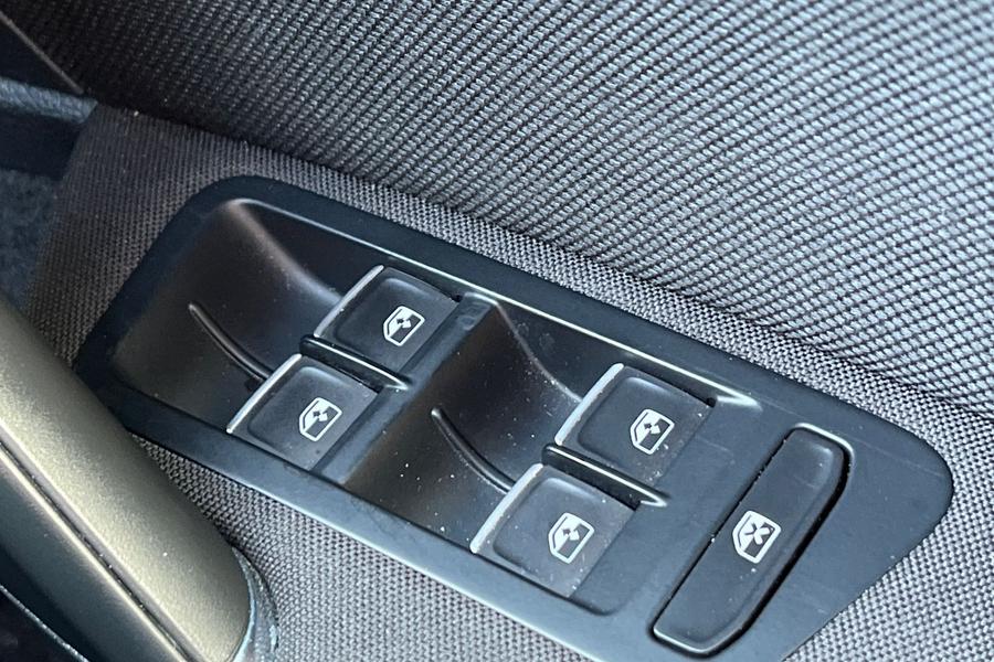 Volkswagen GOLF Photo autoimg-e73534fe9f3b1ddd2593e6918f62685531f6ef04.jpg
