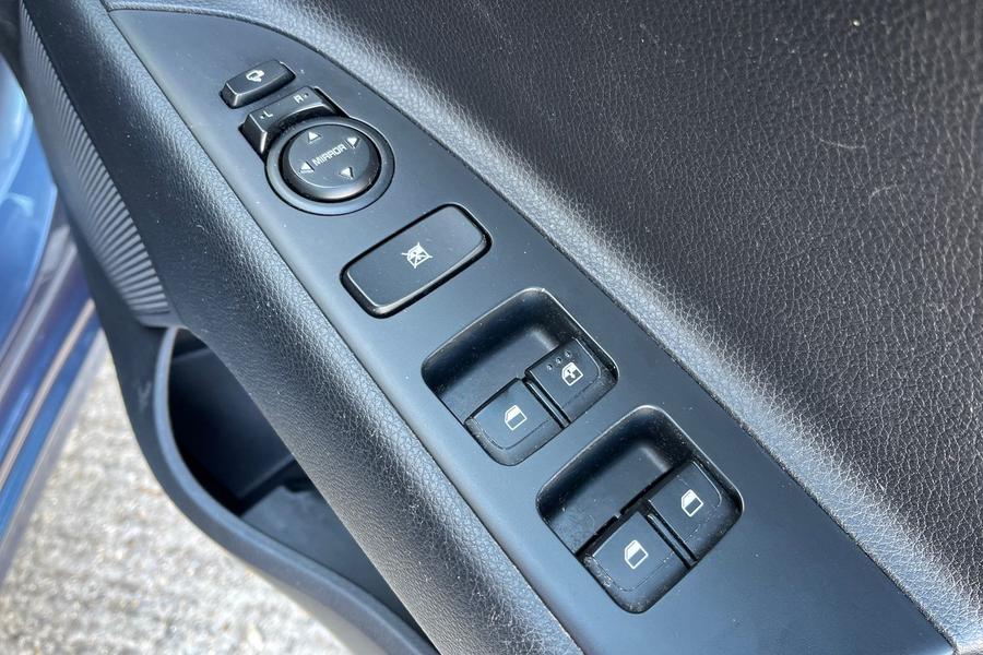 Kia Rio Photo autoimg-e739d2869d47230a7c3f94d2fa1270b1e398c200.jpg