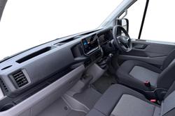VOLKSWAGEN Crafter Photo 2