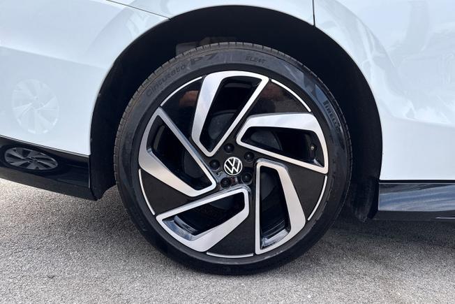 VOLKSWAGEN Id.7 Photo 5