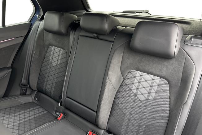 VOLKSWAGEN Golf Photo 9