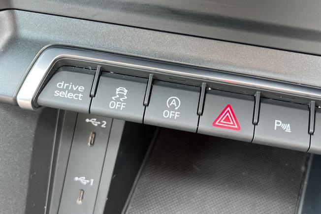 AUDI Q3 Photo 28
