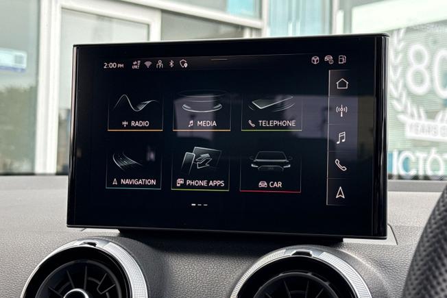 AUDI Q2 Photo 13