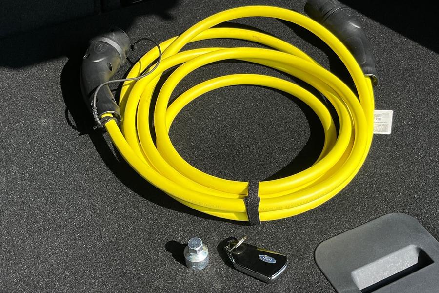 Ford Explorer Photo autoimg-e73fadf8851fa343f18bb03a6b040df841b26b87.jpg