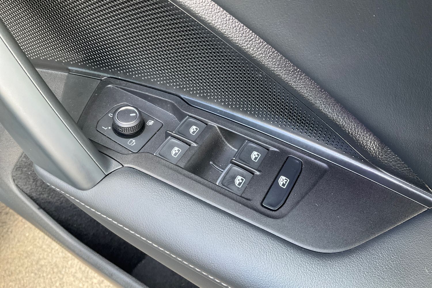 Volkswagen TAYRON Photo 15