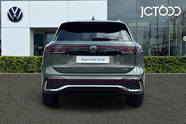 VOLKSWAGEN Tiguan Photo 7