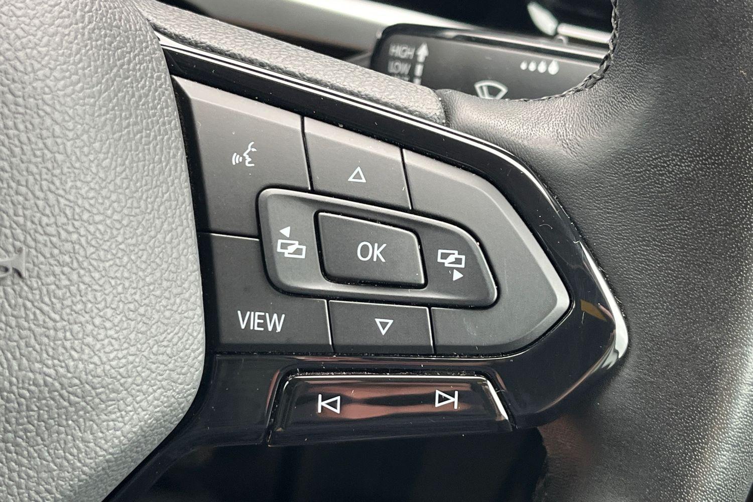 Ford TRANSIT CONNECT Photo 25