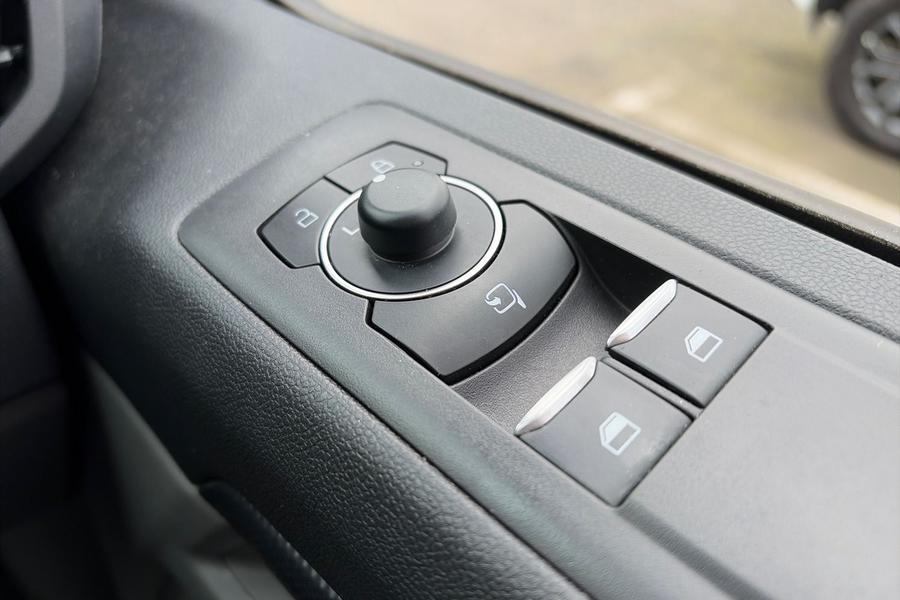 Ford TRANSIT CUSTOM Photo autoimg-e7470b36bb38653a8566c22177099adf7a72f25d.jpg