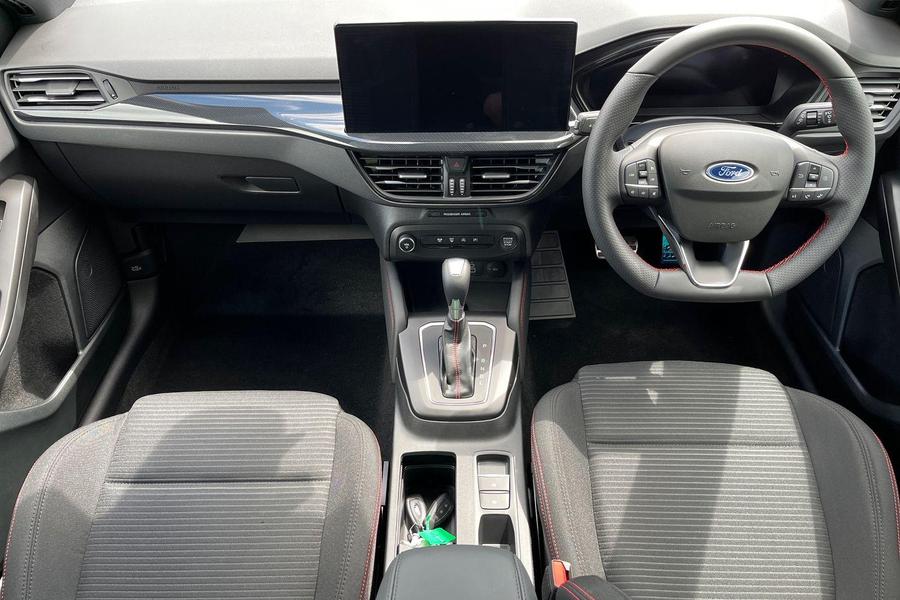 Ford FOCUS Photo autoimg-e74a17198d6ca722f32500eab70aac89f589b7e1.jpg