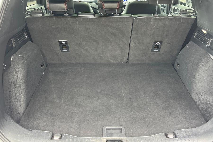 Ford KUGA Photo autoimg-e74aa6655d7eca25d1827bfd4d9cce800b626430.jpg