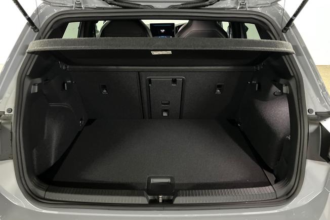 VOLKSWAGEN Golf Photo 12