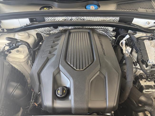 PORSCHE Macan Photo 48