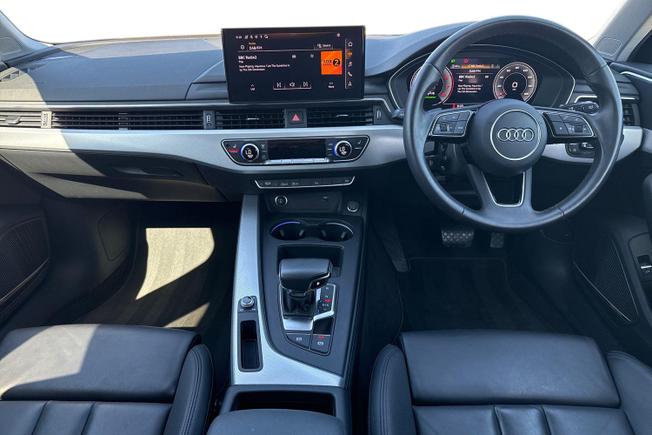 AUDI A4 Avant Photo 10