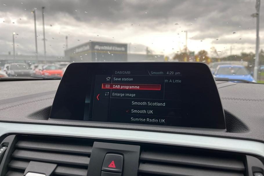 Used BMW 1 Series YD68KDX 28