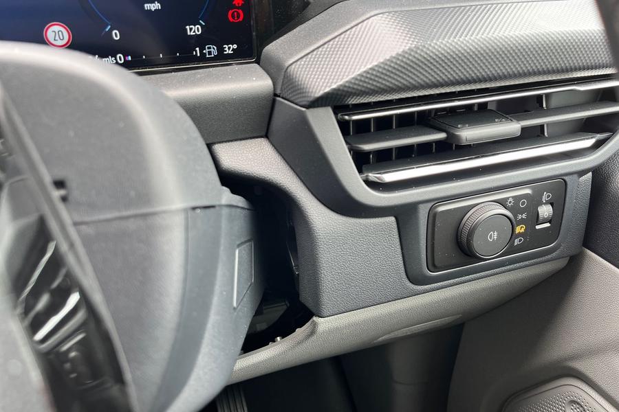 Ford TRANSIT CUSTOM Photo autoimg-e755a152645bdcaf0e0caec7f8ad526529da440f.jpg