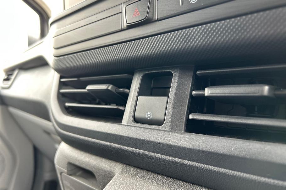 Used Ford TRANSIT CUSTOM WO25UZF 36