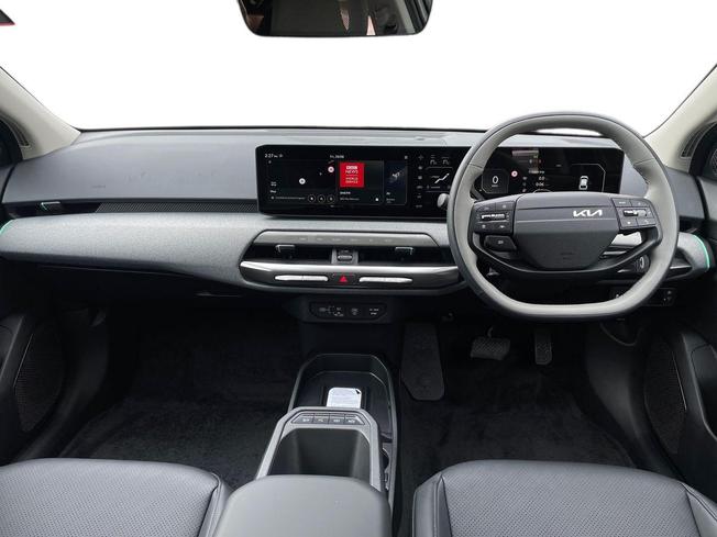 KIA EV4 Photo 10
