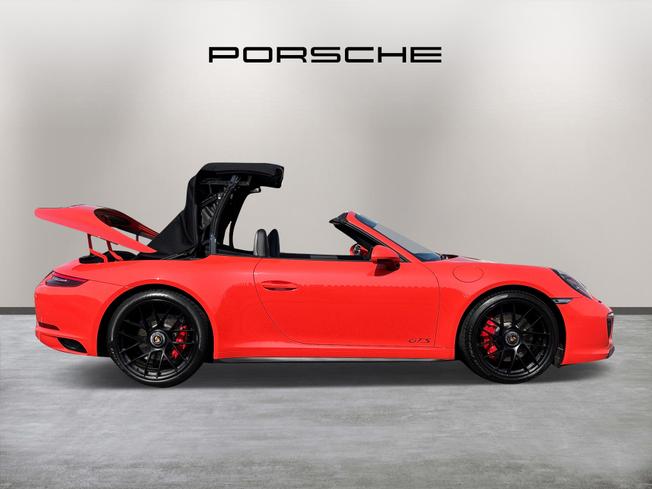 PORSCHE 911 Photo 15
