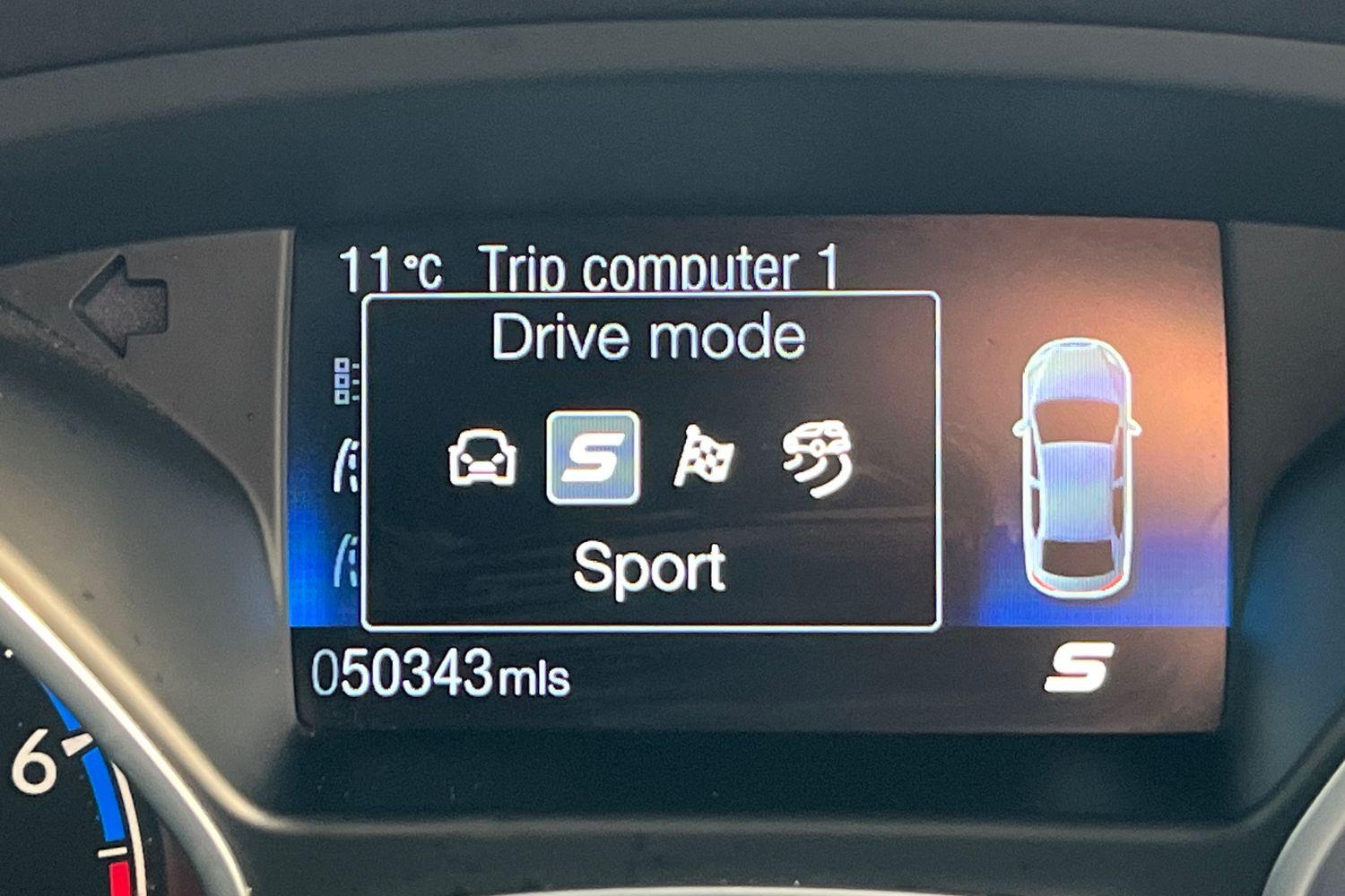 Ford FOCUS RS Photo 34