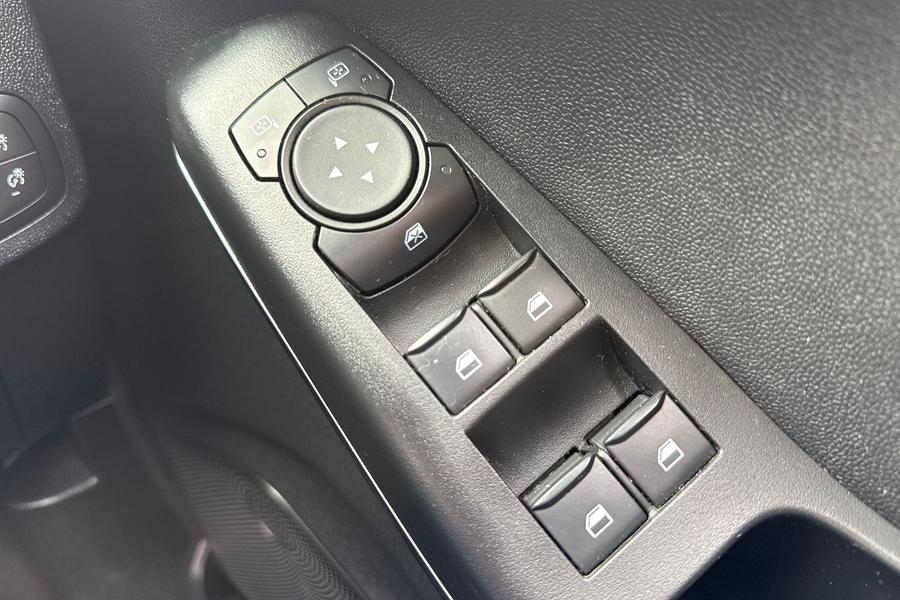 Ford Fiesta Photo autoimg-e766f6d6fef67ab45b569f68f8490f9c3129ae03.jpg