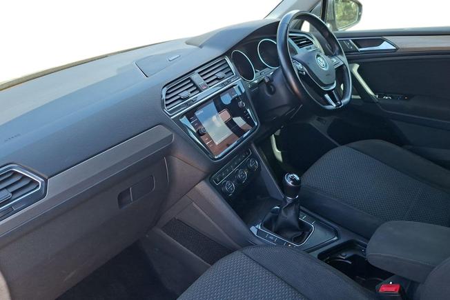 Volkswagen Tiguan Allspace Photo 2