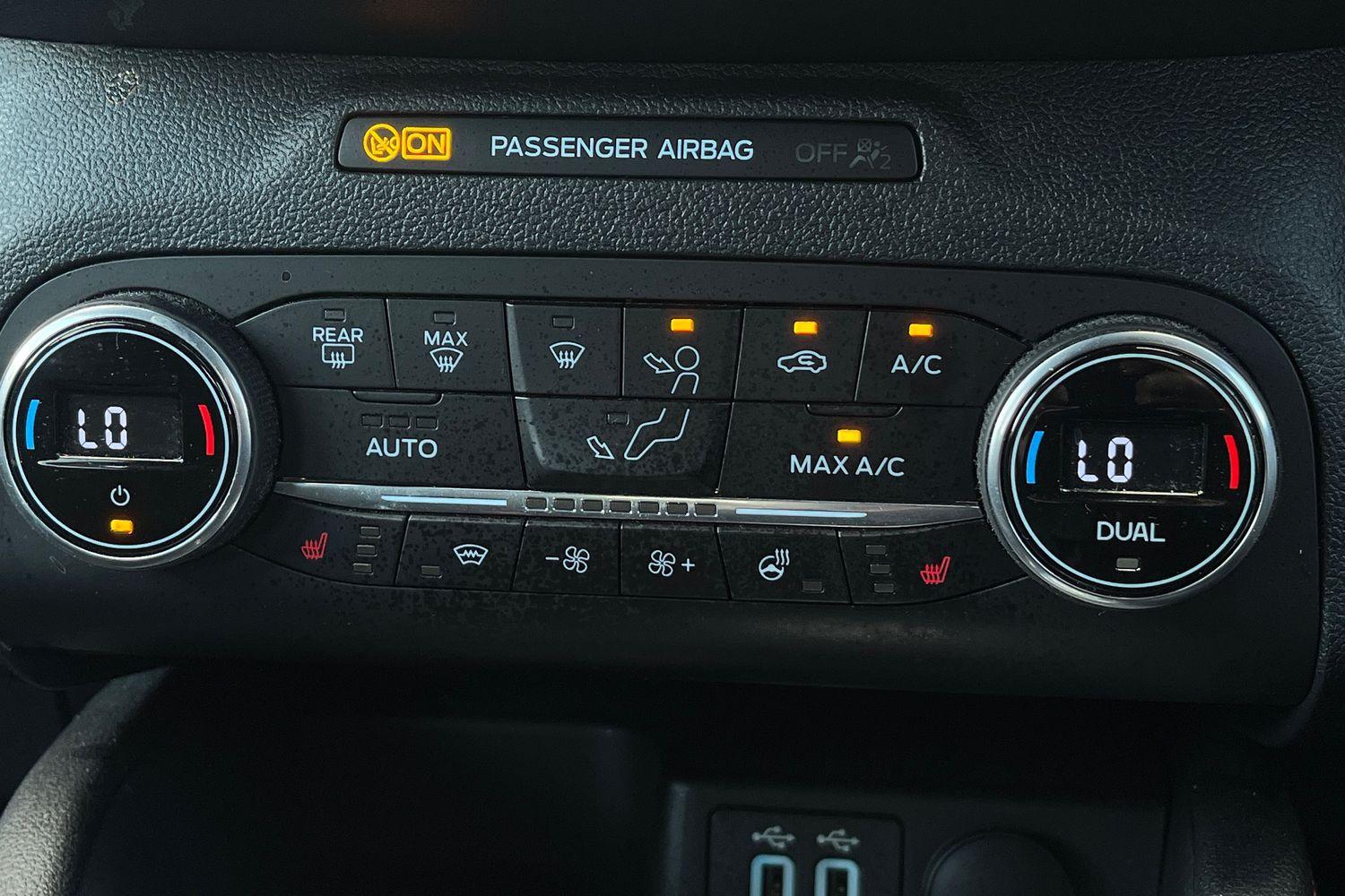 Ford KUGA Photo 31