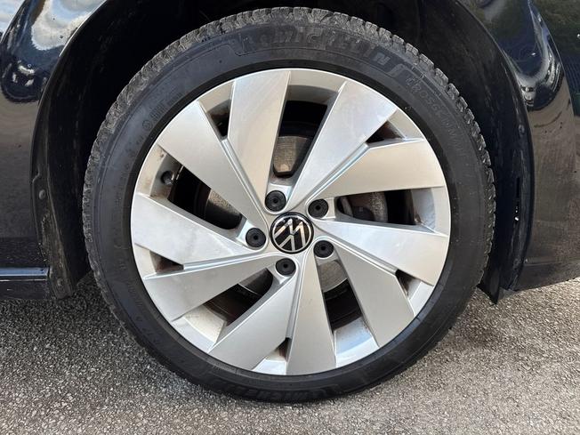 Volkswagen Golf Photo 31