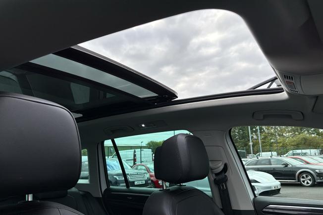 VOLKSWAGEN Tiguan Photo 42