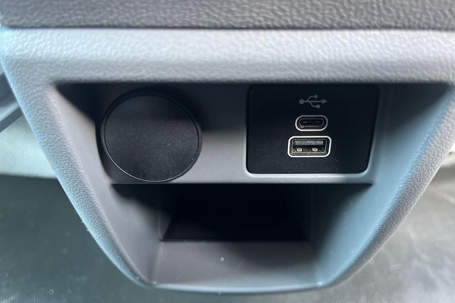 Ford TRANSIT CUSTOM Photo autoimg-e7819bb045ad8c683f2a5b50f0c6ee8987e10346.jpg